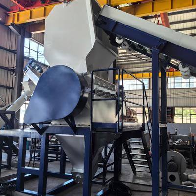 خرید Automatic HDPE Bottles Crusher Machine 90KW for Plastic Recycling 1000kg/hr online manufacture